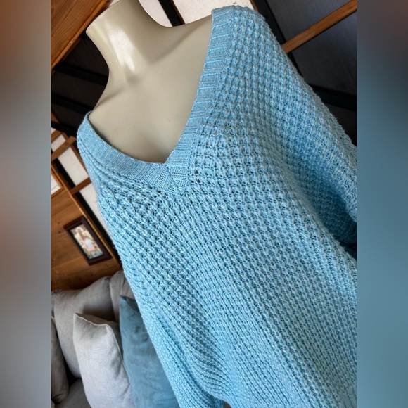 🩵Americana Eagle sky blue sweater size L pre loved - Picture 3 of 6
